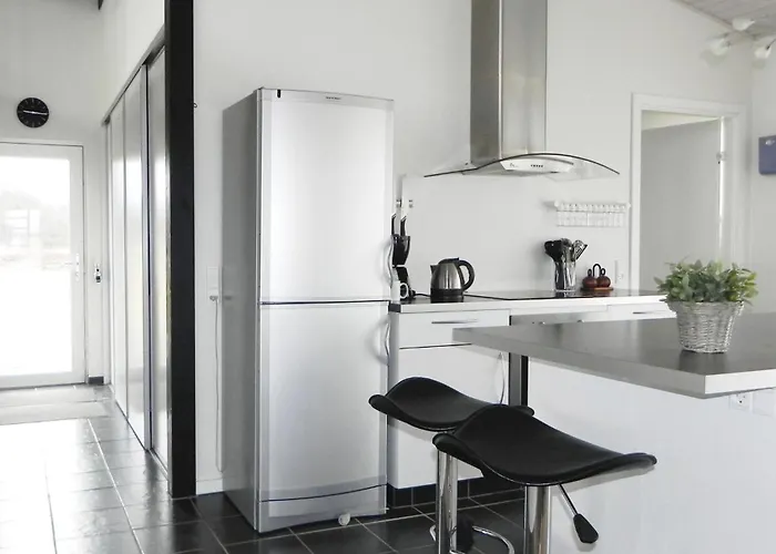 Three-bedroom Hurup Thy With A Fireplace 06 Sindrup