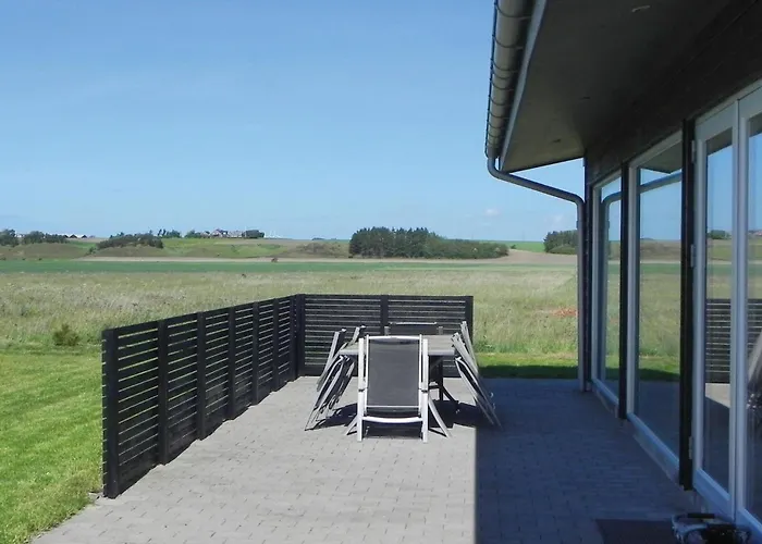 Three-bedroom Hurup Thy With A Fireplace 06 *