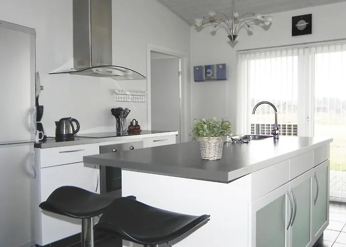 Three-bedroom Hurup Thy With A Fireplace 06 * Sindrup