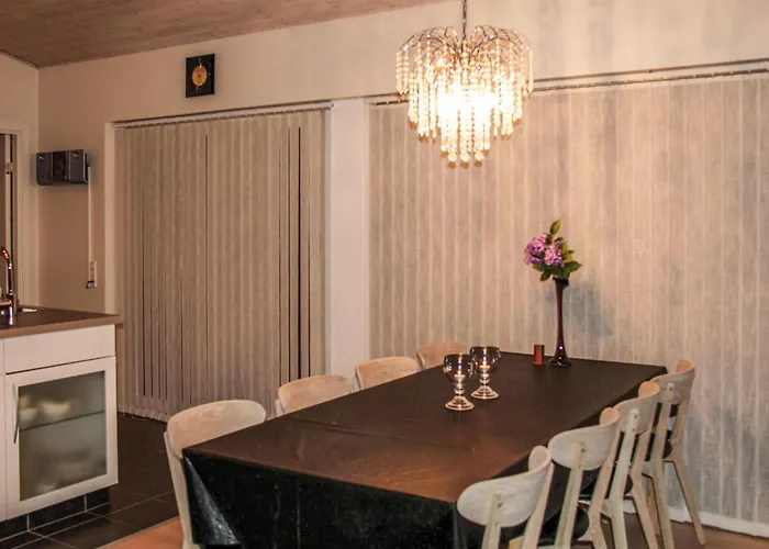 Three-bedroom Hurup Thy With A Fireplace 06 Feriehus *